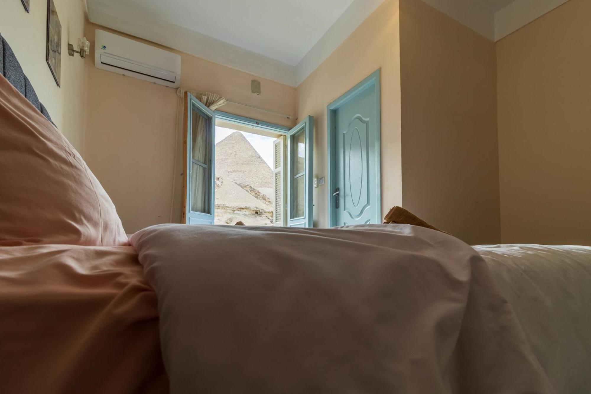 The Grand Pyramids View Hotel Kafret el-Gabal Cameră foto