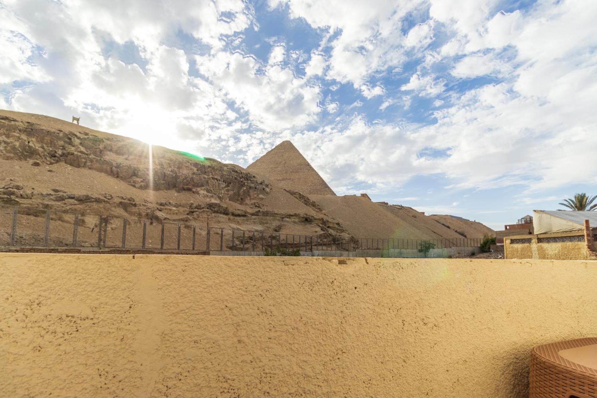 The Grand Pyramids View Hotel Kafret el-Gabal Cameră foto