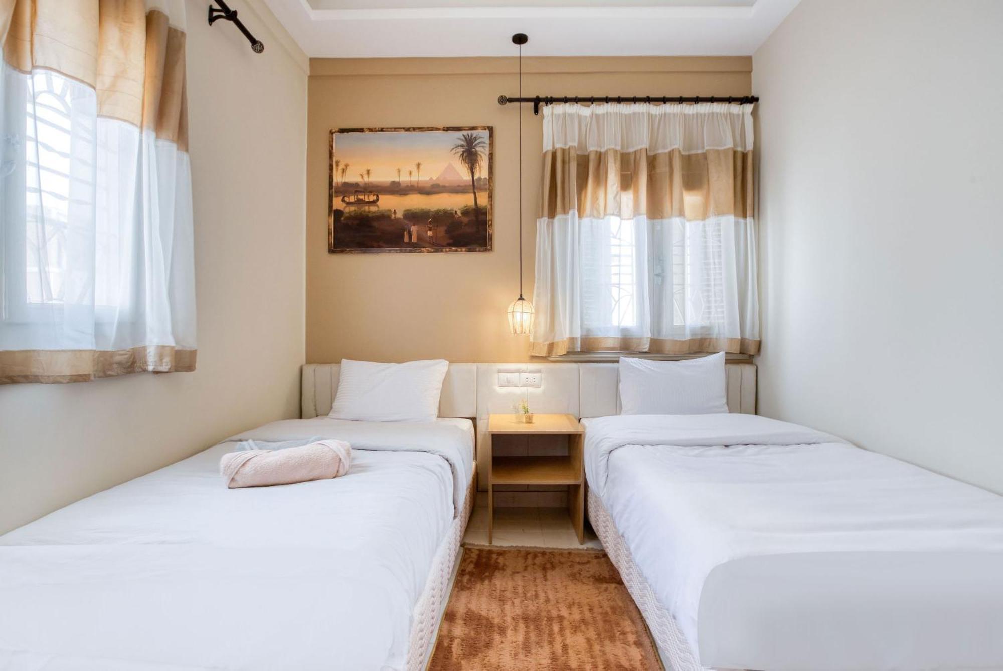 The Grand Pyramids View Hotel Kafret el-Gabal Cameră foto