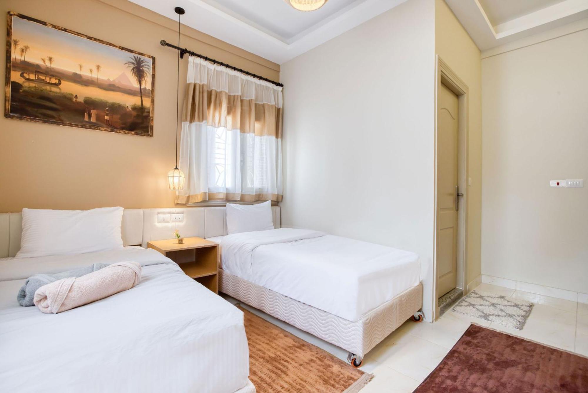 The Grand Pyramids View Hotel Kafret el-Gabal Cameră foto
